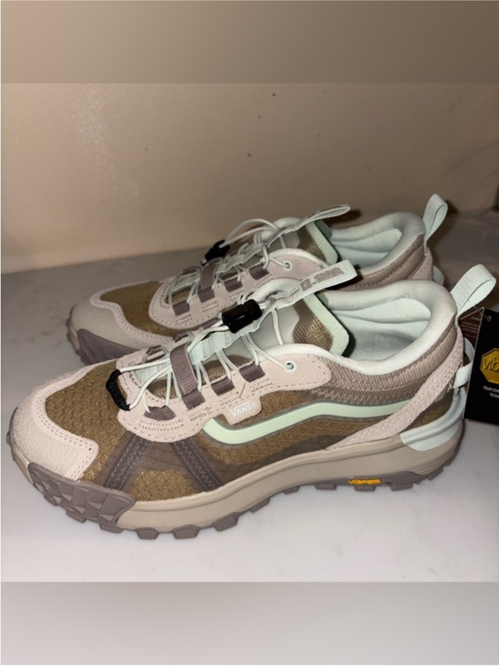 Vans Crosspath XC Low Top
MTE Hiking Trail Shoe
Womens 6.5 (Unisex, Mens 5)
